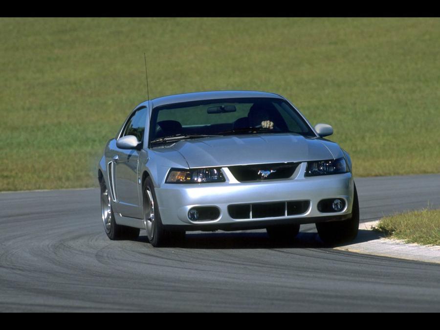  Ford Mustang SVT Cobra 2003 года  (фото 53 из 61)